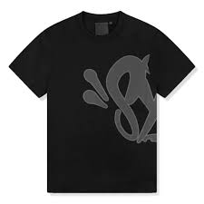 Syna black shirt